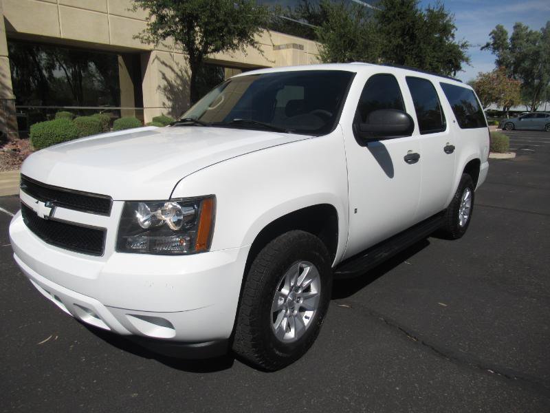 Used 2008 Chevrolet Suburban 2WD image 2