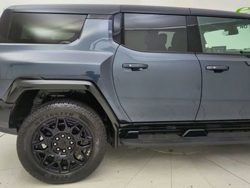 Used 2025 GMC Hummer EV 3X w/ LPO, Illumination Package AWD/4WD image 12