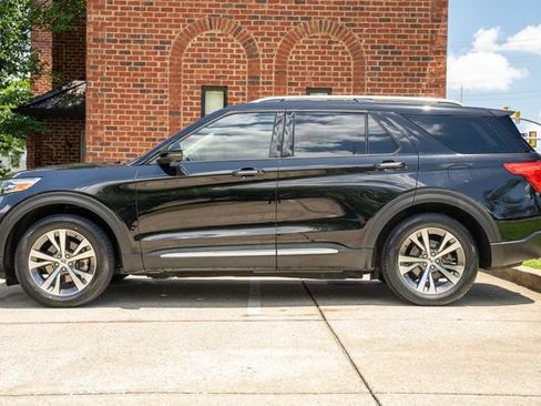 Used 2020 Ford Explorer Platinum w/ Premium Technology Package AWD/4WD image 8