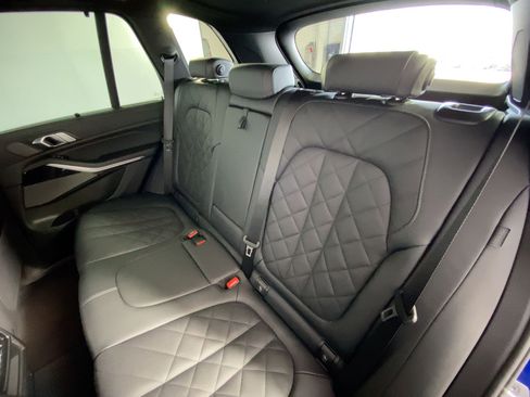 Used 2025 BMW X5 M60i image 28