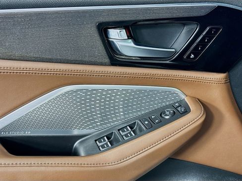 Used 2022 Acura MDX SH-AWD w/ Advance Package image 19