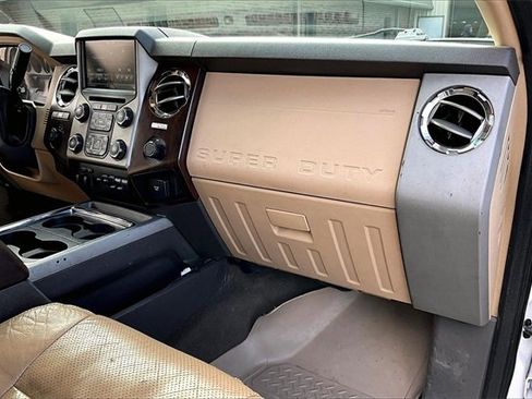 Used 2014 Ford F250 Lariat w/ Lariat Interior Package image 21