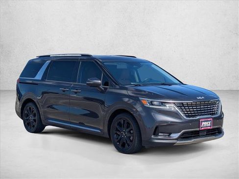 Used 2024 Kia Carnival SX FWD image 3