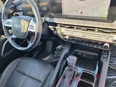 Used 2023 Kia Telluride EX w/ EX Captain's Chair Package image 28