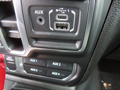 New 2026 Jeep Gladiator Mojave w/ Safety Group AWD/4WD image 12