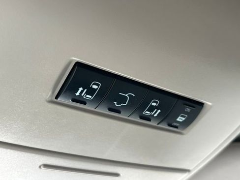 Used 2016 Dodge Grand Caravan SXT w/ Rear Park Assist Package image 25