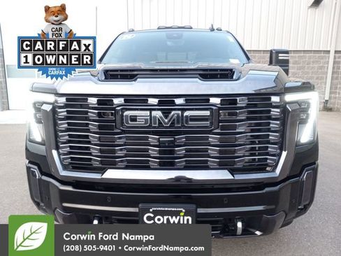 Used 2024 GMC Sierra 3500 Denali Ultimate image 8