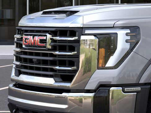 New 2025 GMC Sierra 3500 SLE w/ Preferred Package image 37