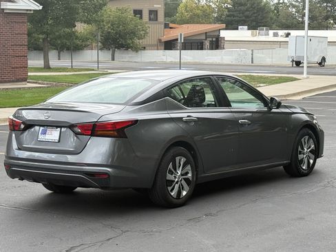 Used 2024 Nissan Altima 2.5 S FWD image 4