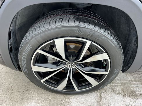 Used 2024 Volkswagen Atlas SEL Premium R-Line AWD/4WD image 11