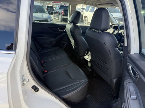 Used 2022 Subaru Forester Touring image 10