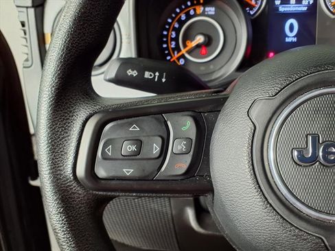 Used 2024 Jeep Gladiator Sport image 28