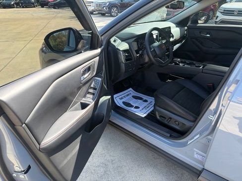 Used 2026 Nissan Rogue SV w/ Rock Creek Premium Package AWD/4WD image 10