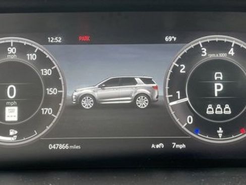 Used 2020 Land Rover Discovery Sport SE R-Dynamic image 22