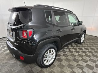 Used 2020 Jeep Renegade Latitude w/ Cold Weather Group AWD/4WD video 4