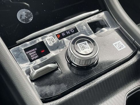 New 2025 Jeep Grand Cherokee L Limited w/ Luxury Tech Group II image 39