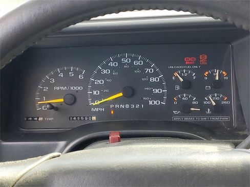 Used 1997 Chevrolet Suburban 4WD w/ Preferred Equipment Group 2 image 15