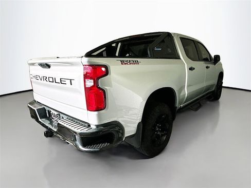 Used 2019 Chevrolet Silverado 1500 LT Trail Boss w/ Convenience Package image 7