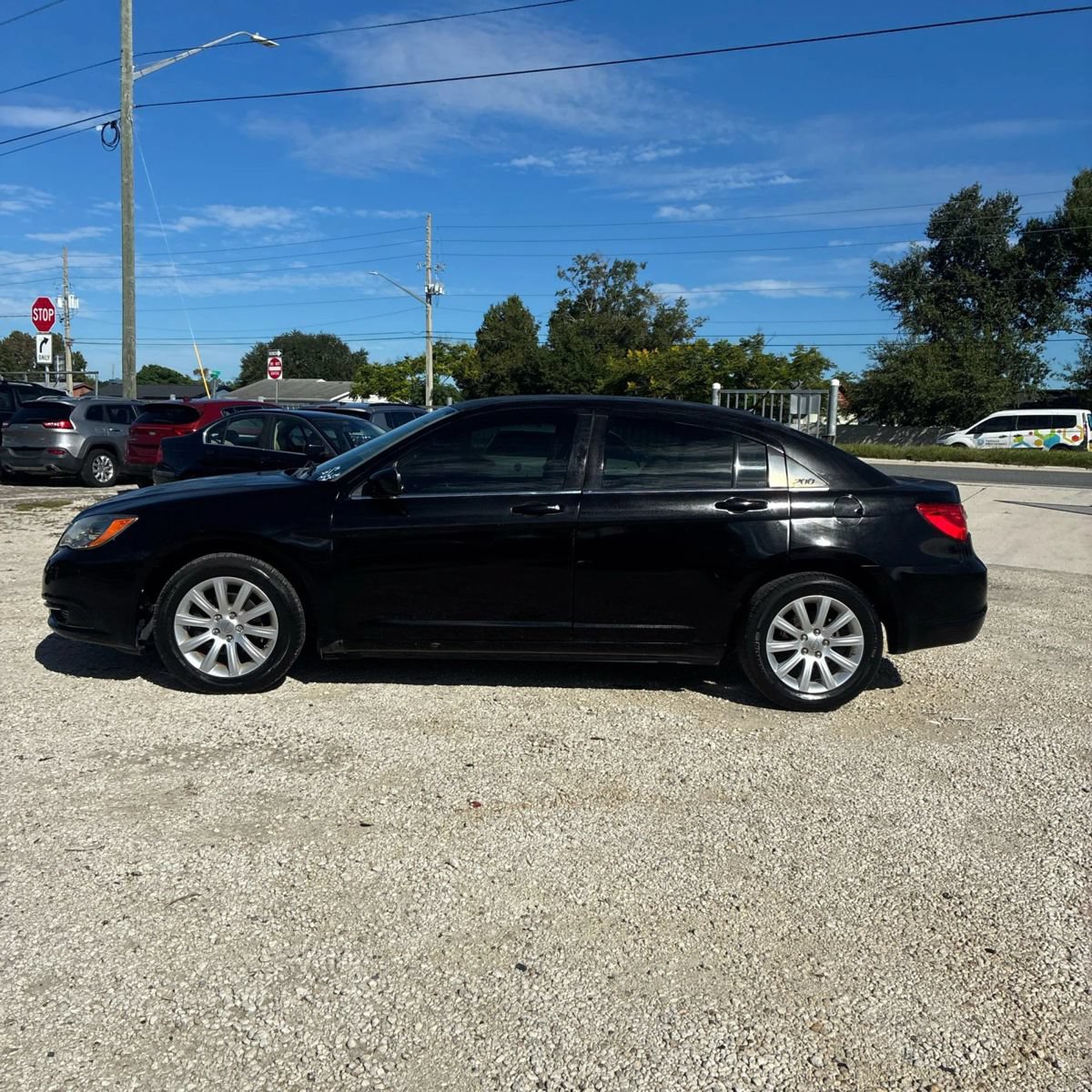 Used 2013 Chrysler 200 Touring FWD image 2