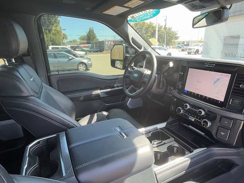 Used 2025 Ford F250 Platinum w/ FX4 Off-Road Package AWD/4WD image 30