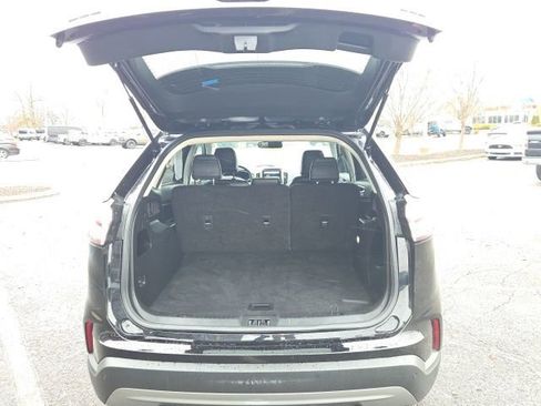 Certified 2024 Ford Edge SEL image 9