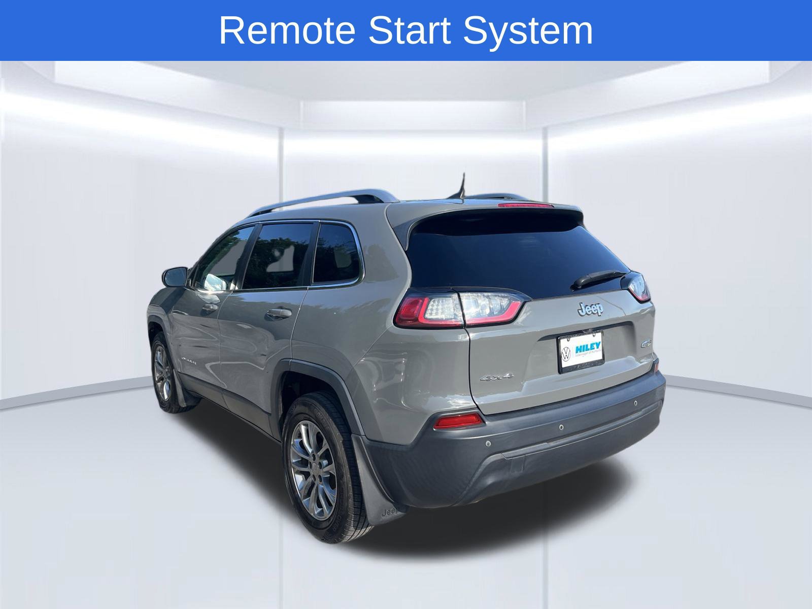 Used 2019 Jeep Cherokee Latitude Plus w/ Cold Weather Group AWD/4WD image 8