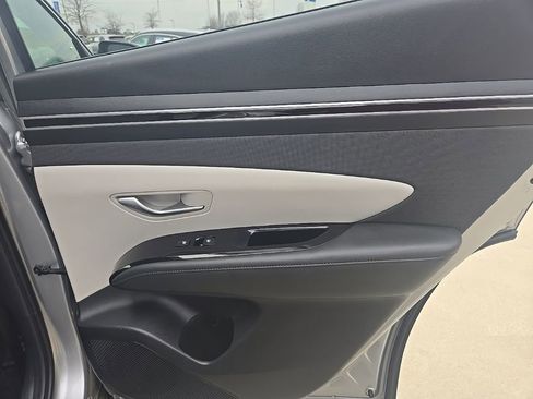 Used 2024 Hyundai Tucson Limited image 36