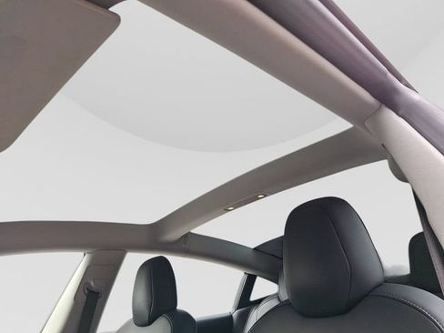 Used 2018 Tesla Model 3 Long Range RWD image 16
