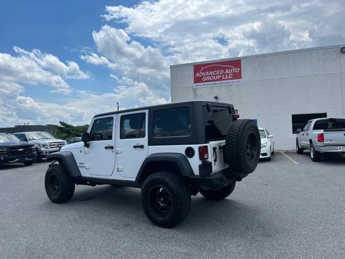 Used 2015 Jeep Wrangler Unlimited Sport w/ Quick Order Package 24S AWD/4WD image 29