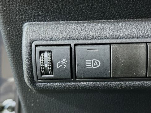 Used 2025 Toyota Corolla LE image 16