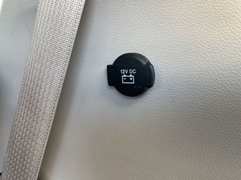 Used 2023 Chrysler Pacifica Touring-L image 23