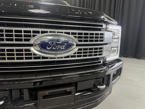 Used 2017 Ford F250 Platinum w/ Platinum Ultimate Package image 22
