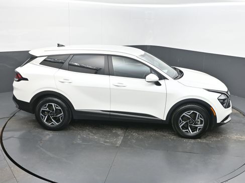 Used 2023 Kia Sportage LX image 38
