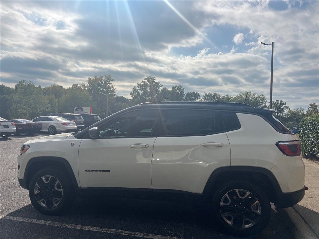Used 2018 Jeep Compass Trailhawk AWD/4WD image 3