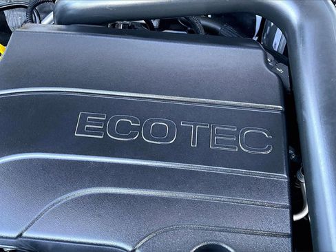 Used 2024 GMC Terrain SLT image 33