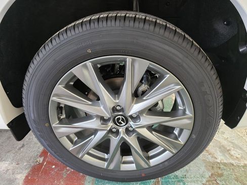 New 2025 MAZDA CX-5 AWD 2.5 S w/ Premium Plus Pkg image 9