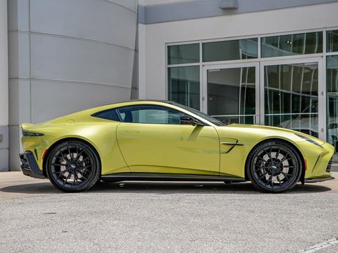 New 2025 Aston Martin V8 Vantage Coupe image 7