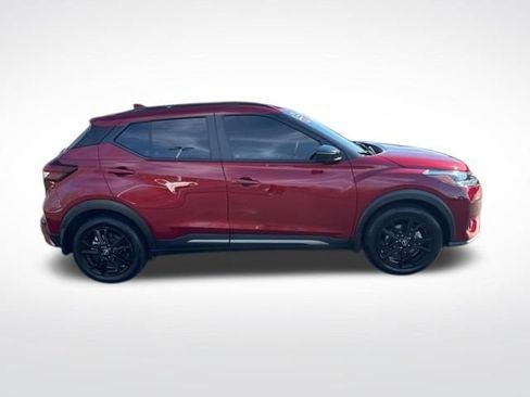 Used 2023 Nissan Kicks SR image 6