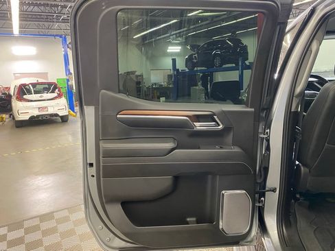 Used 2024 GMC Sierra 1500 Denali AWD/4WD image 14