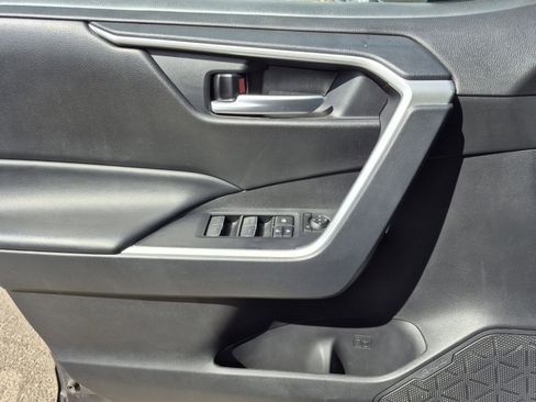 Used 2025 Toyota RAV4 XLE image 14