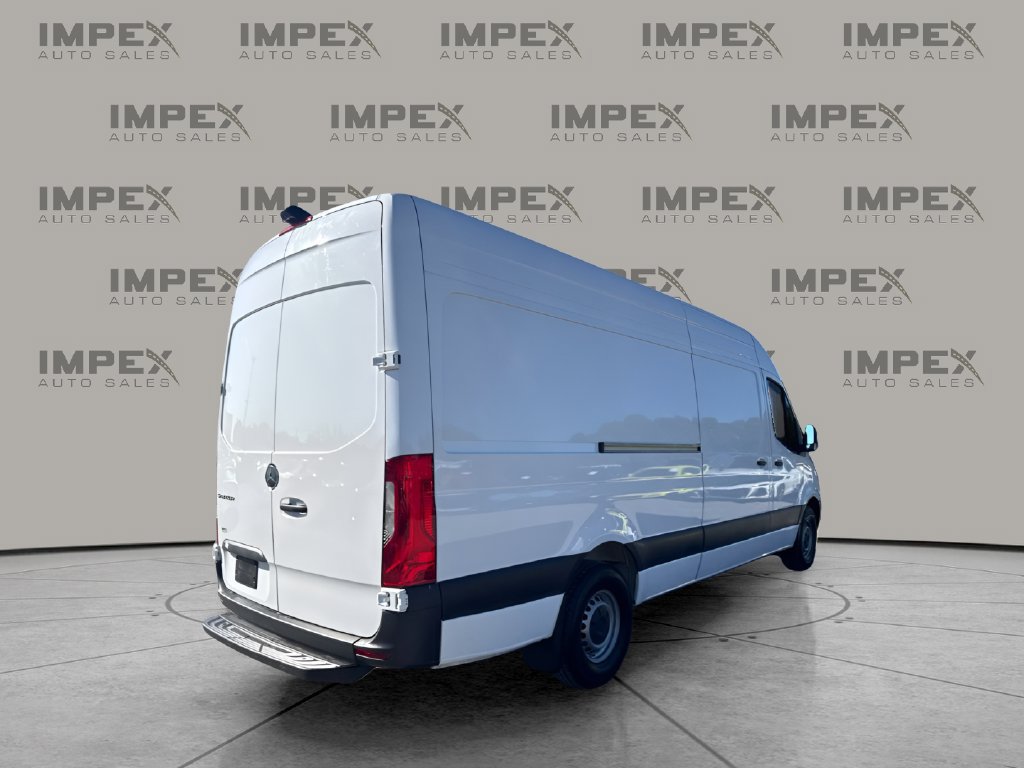 Used 2025 Mercedes-Benz Sprinter 2500 image 5