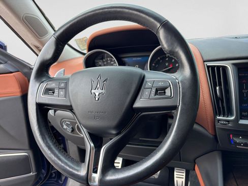 Used 2017 Maserati Levante S AWD/4WD image 28