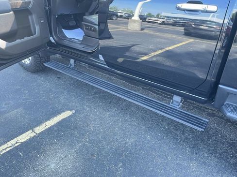 Certified 2022 GMC Sierra 2500 Denali w/ Denali Ultimate Package AWD/4WD image 36