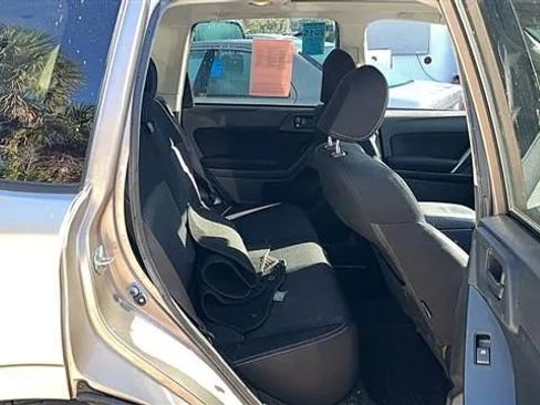 Used 2015 Subaru Forester 2.5i Premium w/ All-Weather Package image 7