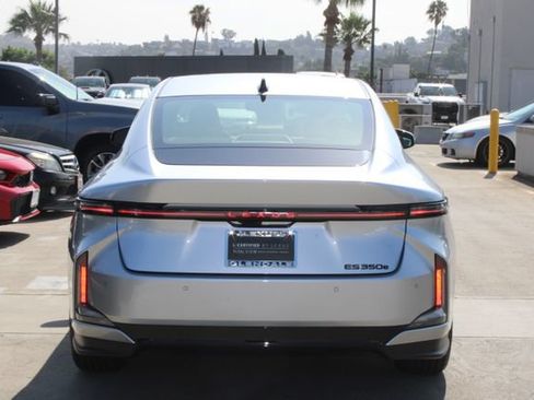 Certified 2026 Lexus ES 350e w/ Convenience Package FWD image 20