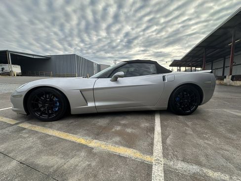 Used 2007 Chevrolet Corvette Convertible w/ Preferred Equipment Group image 2