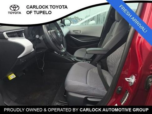 Used 2025 Toyota Corolla SE image 6