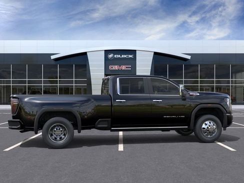 New 2026 GMC Sierra 3500 Denali w/ Technology Package AWD/4WD image 5