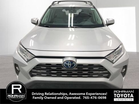Used 2019 Toyota RAV4 Limited w/ Carpet Mat Package AWD/4WD image 10