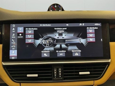 Used 2020 Porsche Cayenne AWD/4WD image 33